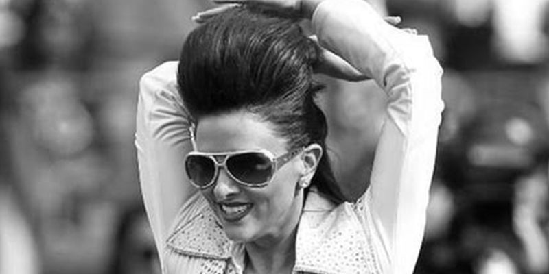 Elvis en voz de mujer